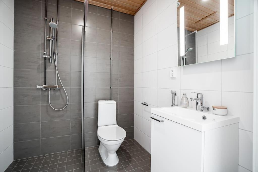New Studio Blue Near Helsinki Airport In Kivistoe Vantaa Eksteriør billede